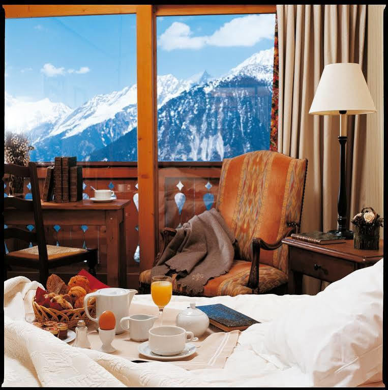Grand Hotel Au Rond Point Des Pistes Courchevel Exterior foto